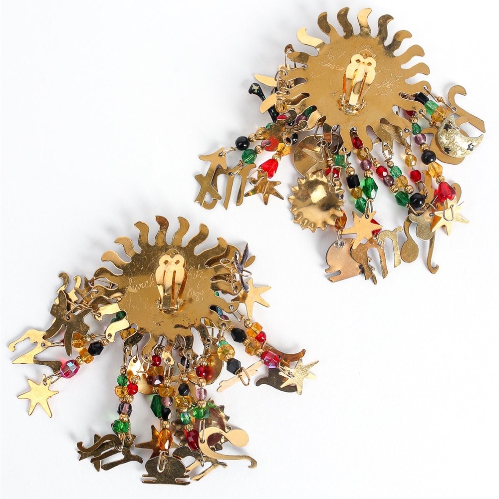 Lunch at The Ritz vintage 1989 zodiac clip on earrings - Picture 13 of 14